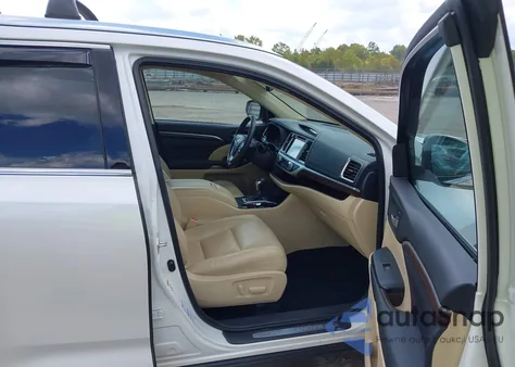 2015 Toyota Highlander Limited Platinum V6 z USA, uszkodzony, nr VIN 5TDDKRFH1FS157068